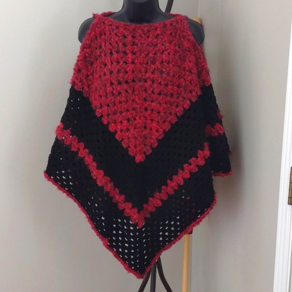 Handmade Cold Shoulder granny poncho - Picture 1 of 3